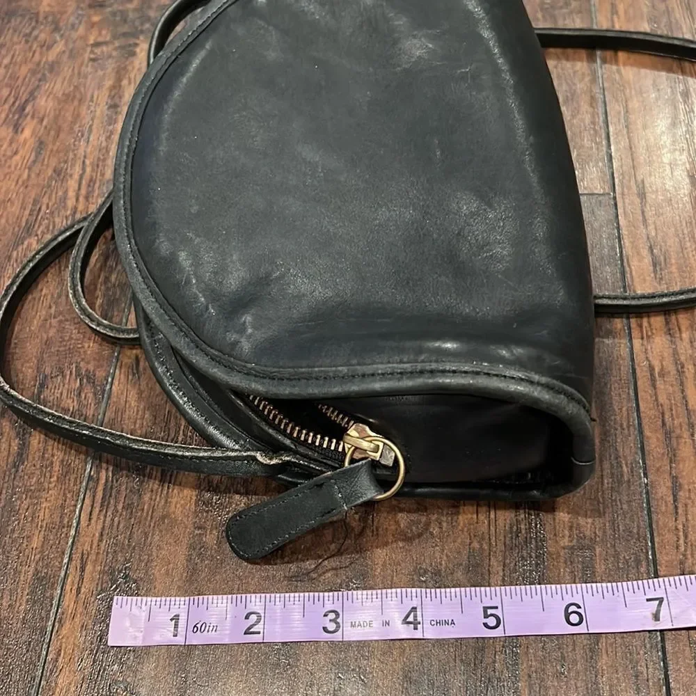 VTG Coach Shoulder Bag Half Moon Shape black full grain Leather made in USA - Picture 11 of 12